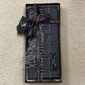 NWT  80% Wool & 20% cashmere blend scarf by Linea Emmeti, made in Italy, 12x71